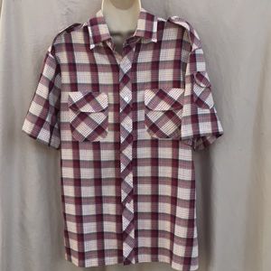 Penningtons plaid button up short sleeve shirt!